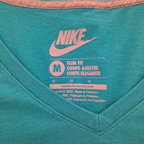 Nike Teal Green Graphic Fitted T-Shirt Distressed "Just Do It" Size Medium - Picture 2 of 4